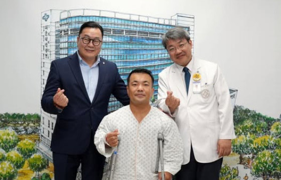 Консул Ц.Жадамбаа спортын гэмтлийн эмнэлгийн удирдлагатай санал солилцов