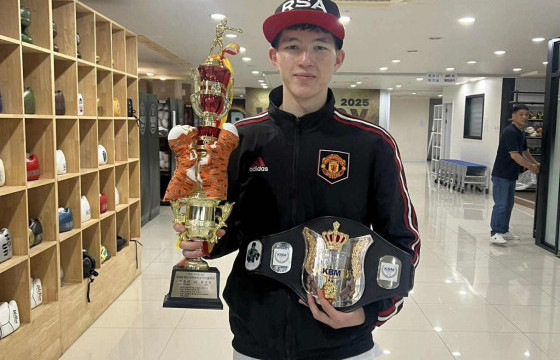 О.Энхсайхан Солонгосын мэргэжлийн боксын “KBM” холбооны аварга боллоо