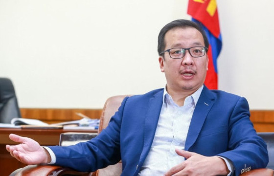 Б.БАТ-ЭРДЭНЭ: МАНАЙ НАМ ХЭН НЭГНИЙ ӨМЧ БИШ