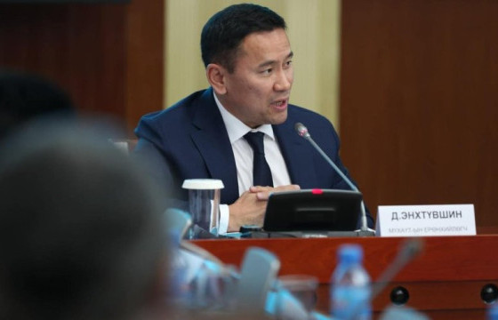 Д.ЭНХТҮВШИН: ӨНГӨРСӨН ХУГАЦААНД Л.ОЮУН-ЭРДЭНЭ ХАМГИЙН ИХ ВАКУМЖСАН ХҮНИЙ НЭГ БАЙСАН