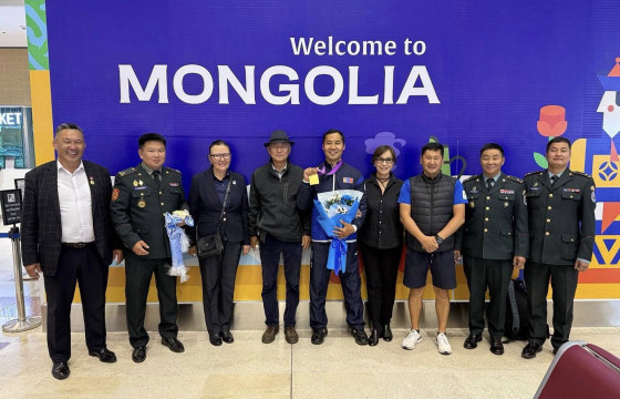 Пара байтын дэлхийн аваргууд эх орондоо ирлээ