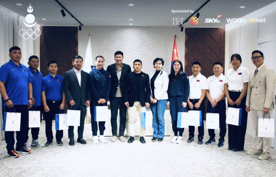 МҮОХ чөлөөт бөхийн ДАШТ-ээс медаль хүртсэн тамирчдад хүндэтгэл үзүүлэв