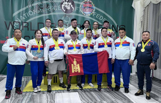 Гараар таталтын дэлхийн аваргаас 11 алт, 3 мөнгөн медаль хүртэв