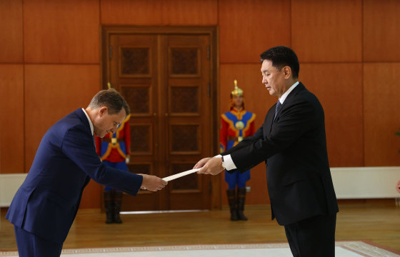 Канад Улсын Элчин сайд Итгэмжлэх жуух бичгээ өргөн барилаа