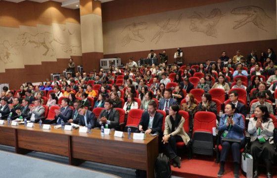 “COP 17” хурлыг угтаж олон улсын төлөөлөгчид цөлжилтийн эсрэг чууллаа