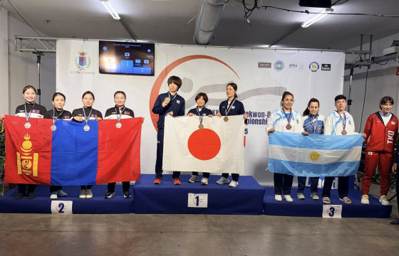Таеквондо-гийн дэлхийн аваргын гурав дахь өдөр 1 мөнгө, 4 хүрэл медаль хүртэв