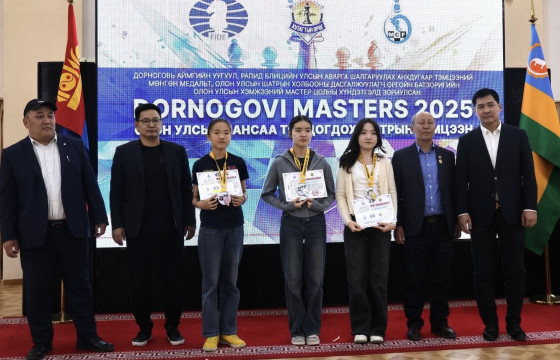 Шатрын  “Dornogobi Masters” тэмцээнд  “Стейниц” академи амжилттай оролцжээ