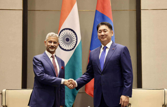 Монгол Улсын Ерөнхийлөгч У.Хүрэлсүхэд БНЭУ-ын Гадаад хэргийн сайд бараалхав