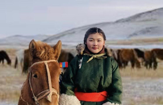 Залуу уяач: Ц.НАРАНЦЭЦЭГ: Азарга маань айргийн гуравт, үрээ минь аравт давхисан 