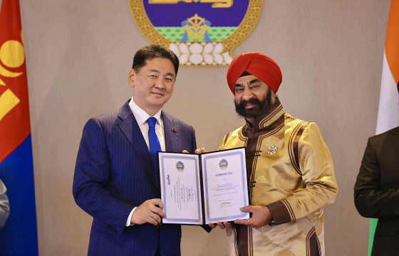 Харилцаа, хамтын ажиллагааг хөгжүүлэхэд үнэтэй хувь нэмэр оруулсан энэтхэг иргэдийг төрийн одон, медалиар шагналаа