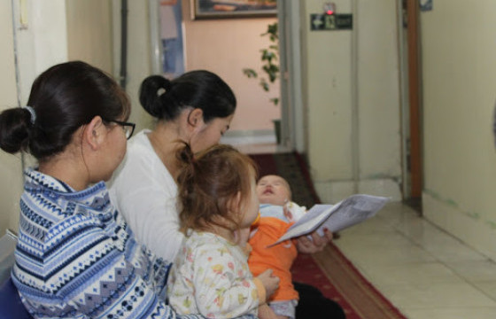 Төв аймгийн Зуунмод сумд 2-10 насны хүүхэдтэй эцэг эхчүүдэд цалинтай чөлөө олгохоор болжээ