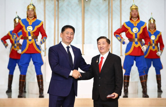 СЭТГЭЛД ДОТНО ДУУ ХООЛОЙН ЭЗЭН МУГЖ Ө.НАРАНБААТАР