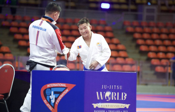 Л.Болд жюү жицү-гийн  мастерсын дэлхийн аварга боллоо