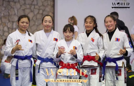 Жюү жицү-гийн насанд хүрэгчдийн дэлхийн аварга эхэллээ