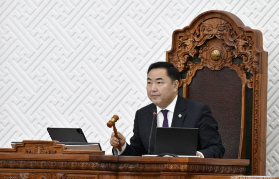 Ирэх 2026 оны Төсвийн тухай хуулийг хэлэлцэн баталлаа