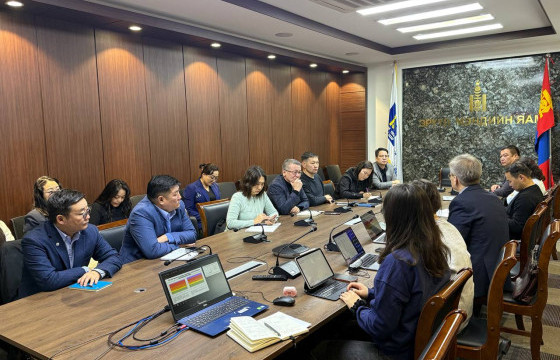 Томуу ихэссэн тул сурагчдын амралтанд зохицуулалт хийх эсэхийг хэлэлцэж байна