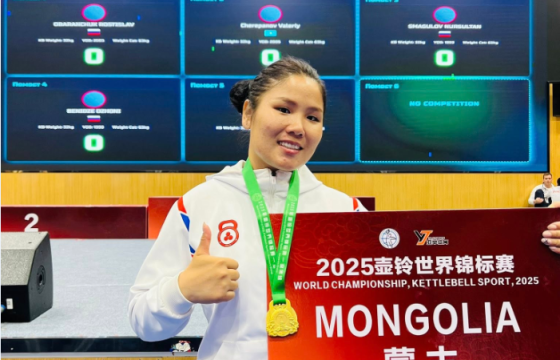 Б.Баярсайхан гирийн дэлхийн хошой аварга боллоо