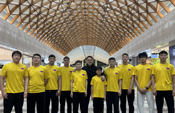 Грек-Ром бөхийн тамирчид Японыг зорилоо