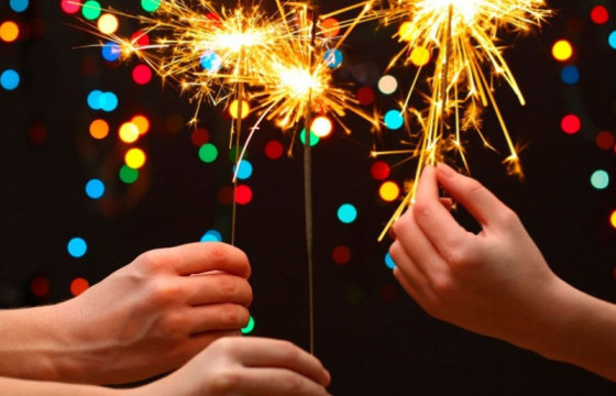 Бенгалын гал цацраад дууссан ч төмөрт нь 5-6 секундын турш цогшил байдаг