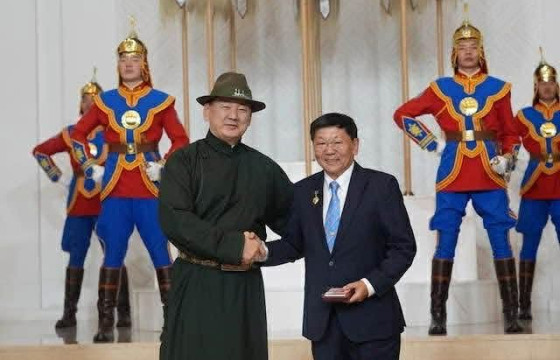 Ч.Отгонбаатар Монгол Улсын соёлын гавьяат зүтгэлтэн боллоо