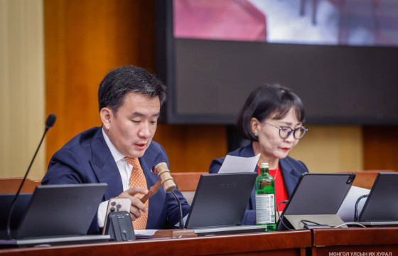 Төсвийн зарлагын хяналтын дэд хороо Монгол Улсын 2026 оны төсвийн тухай хуулийн төслүүдийн гурав дахь хэлэлцүүлгийг хийлээ