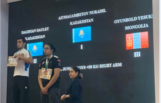 О.Есүхэй гар барилдааны дэлхийн цомоос 1 мөнгө, 2 хүрэл хүртэв