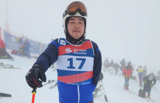 Б.Цэрэнпунцаг Словакийн пара сламомын тэмцээнээс алт, мөнгөн медаль хүртжээ