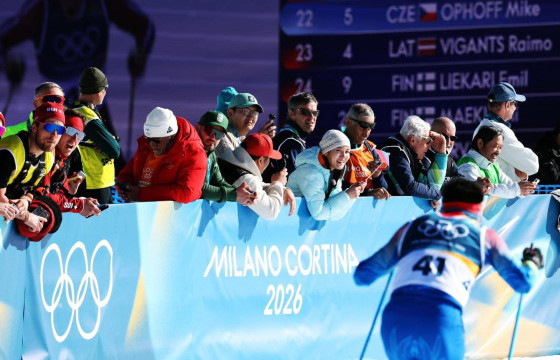 Олимпын уралдааны замд Б.Ачбадрах унах үед таяг нь хугарчээ