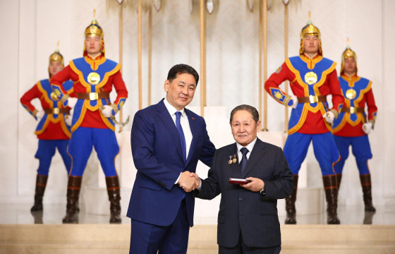 АРДЫН БАГШ ХЭМЭЭХ ЭРХЭМ АЛДРЫН ЭЗЭН Т.БААСАНСҮРЭН