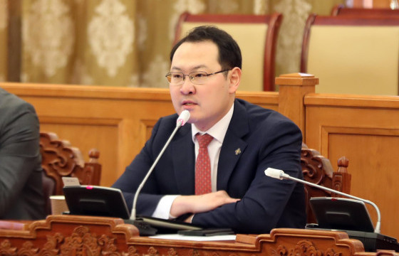 Э.БАТШУГАР: Ардчилсан намын сайтад иргэдийн мэдээлэл байгаа нь  хувь хүний мэдээллийн тухай хуулийн маш бүдүүлгээр зөрчсөн үйлдэл