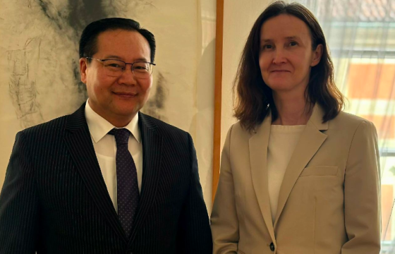 Элчин сайд Д.Гансүх, Чех Улсын  Луцье Небесаржоватай санал солилцов