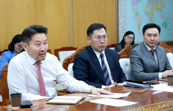 ХАРХОРУМ ХОТОД ЧӨЛӨӨТ БҮС БАЙГУУЛАХ АЖЛЫГ ЭРЧИМЖҮҮЛНЭ