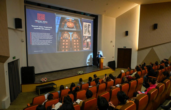 Музейн хөтөч тайлбарлагчдад эрх олгох сургалт эхэллээ